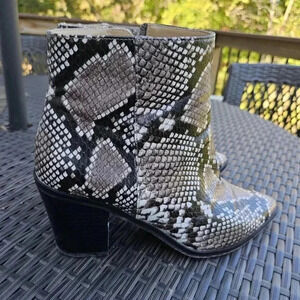 14h & Union Braxen Snake Embossed Block Heel Ankle Boots Women (sz 8.5M)